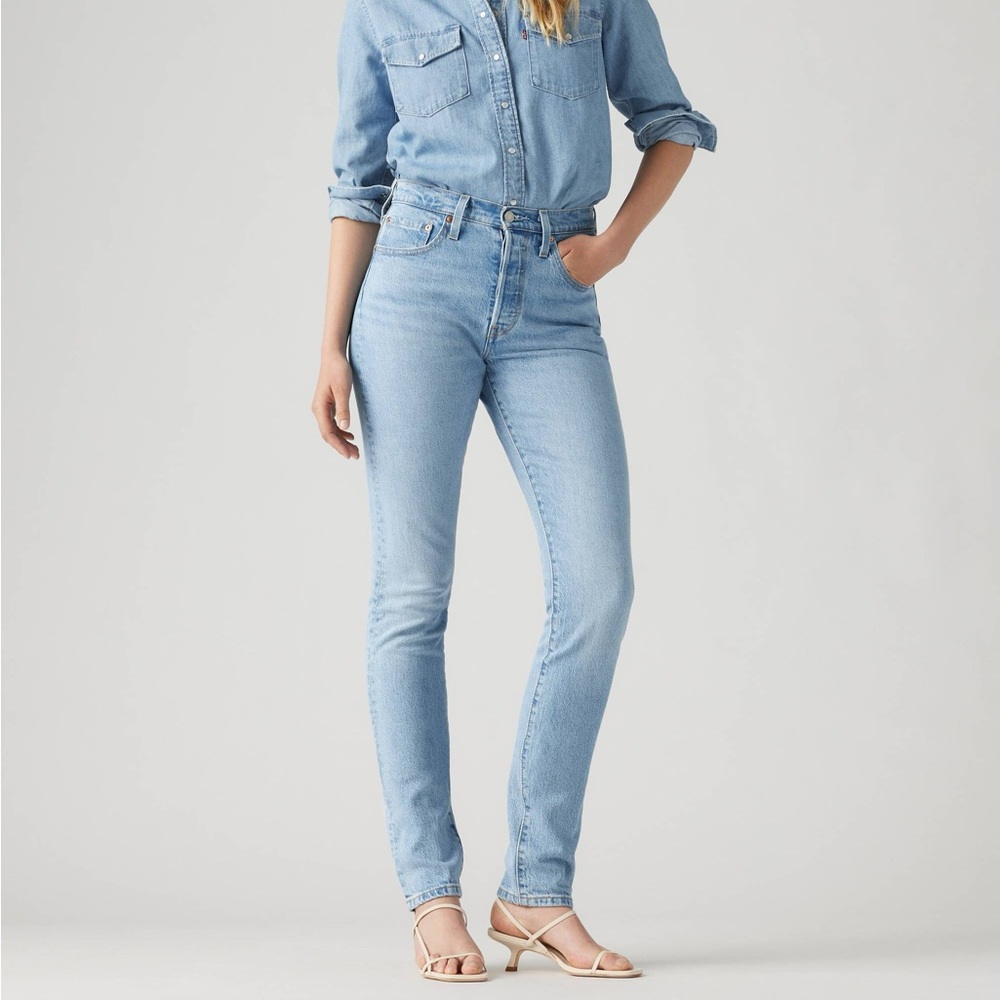 Levi's Women’s 501 Skinny Jeans - Tango Light - Light Wash - Size 27